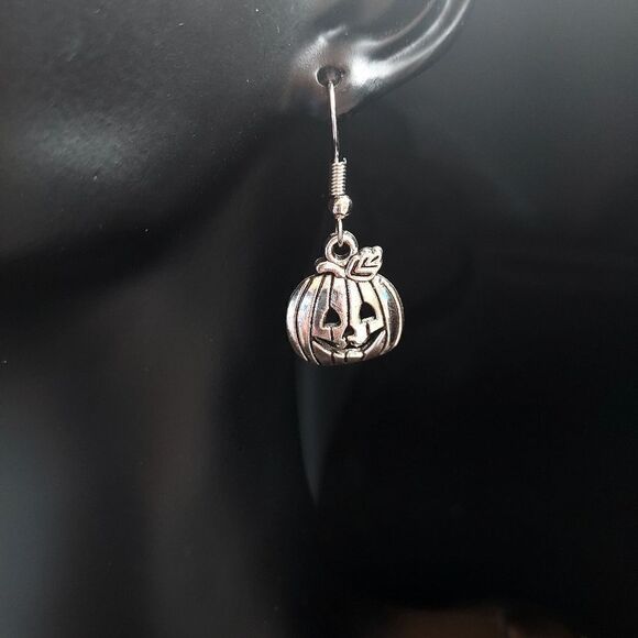 SILVER PUMPKIN JACK-O-LANTERN DANGLE EARRINGS - Picture 6 of 6